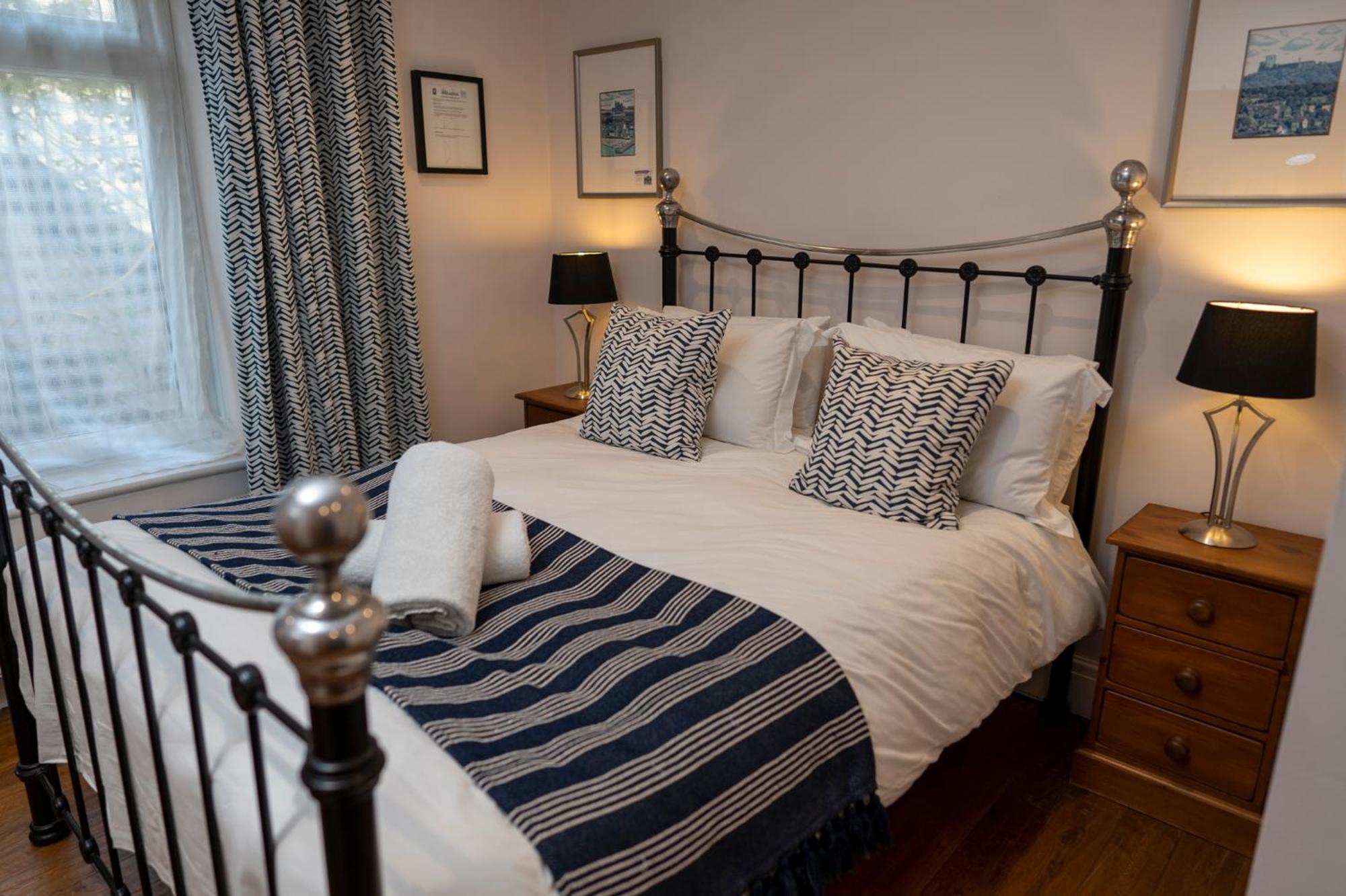 Hotel The Helaina à Scarborough Chambre photo